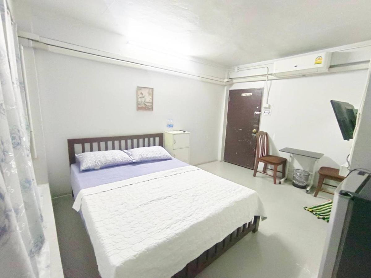 ห้องพักสุขสบายวังหลัง Bangkok Exteriör bild