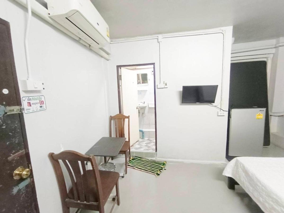 ห้องพักสุขสบายวังหลัง Bangkok Exteriör bild